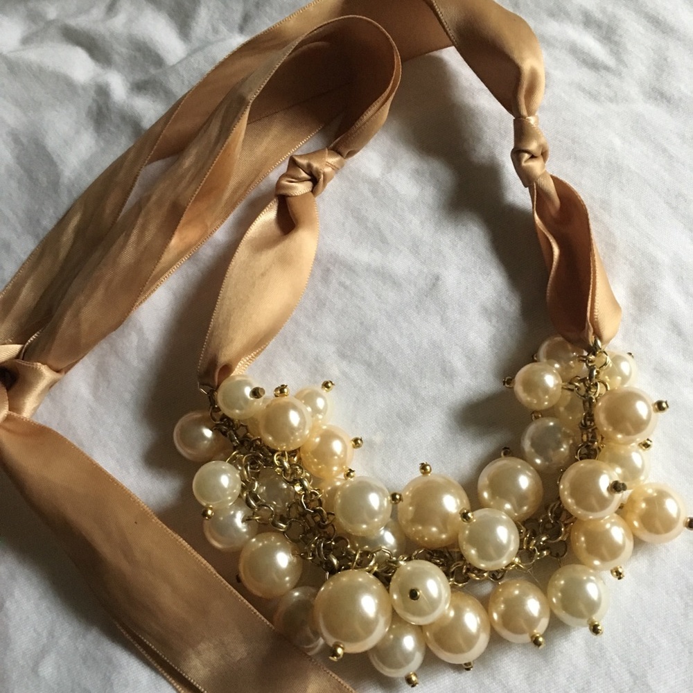 💕💖Faux Pearl Statement Necklace💕💖✨